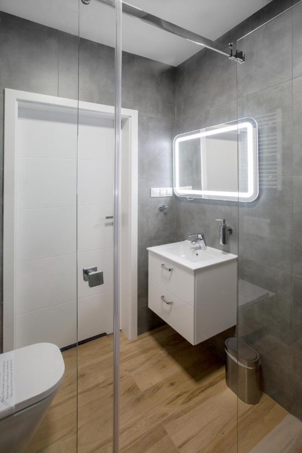 Sky Apartments بوزنان المظهر الخارجي الصورة