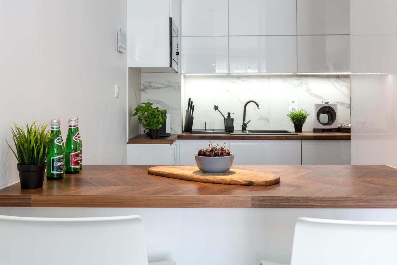 Sky Apartments بوزنان المظهر الخارجي الصورة