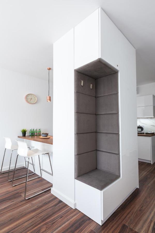 Sky Apartments بوزنان المظهر الخارجي الصورة